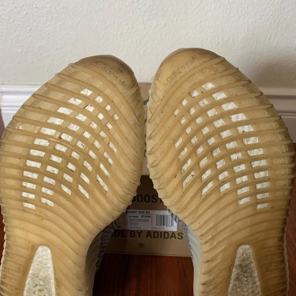 Yeezy boost 350 v2 ash pearl gy7658 men’s size 12 main image 4